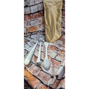 NEW F.A.R.A.H. Skin Retreat Set Face Care Apply Masks Massage Exfoliate Skin